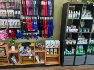 Pet store for cats. Las vegas cat supplies. Gourmet cat food.